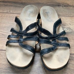 Think! Women’s Slip-On Black Leather Sandals.
